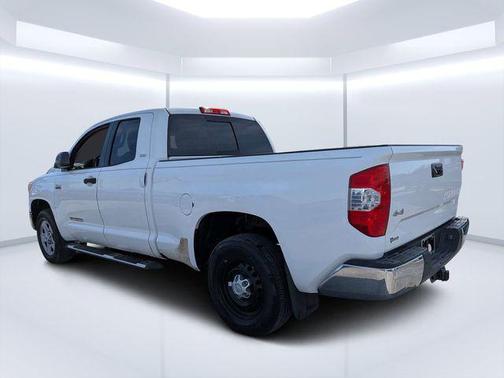 Super White 2017 Toyota Tundra SR5