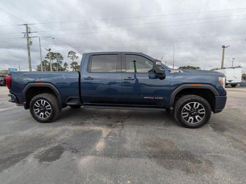 2022 GMC Sierra 2500 AT4
