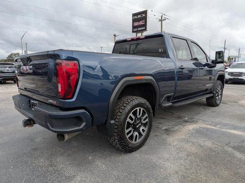 2022 GMC Sierra 2500 AT4