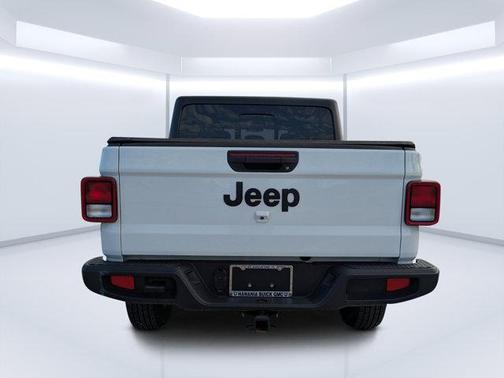 2024 Jeep Gladiator Sport S