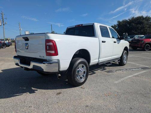 2024 RAM 2500 Tradesman Crew Cab 4x4 6'4' Box