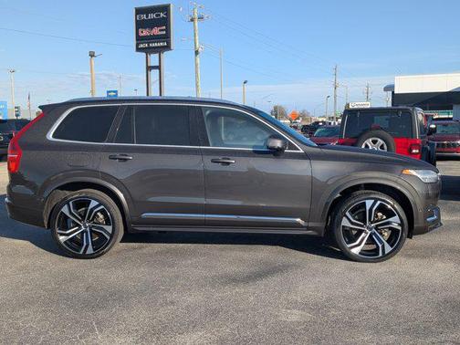 2024 Volvo XC90 B6 Ultimate Bright Theme 7-Seater