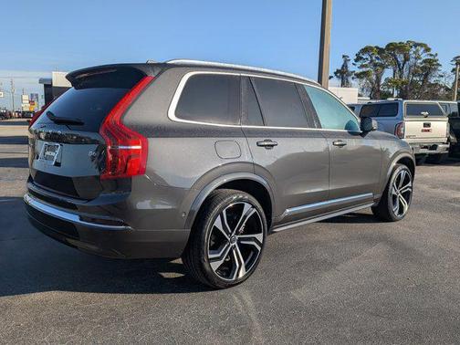 2024 Volvo XC90 B6 Ultimate Bright Theme 7-Seater