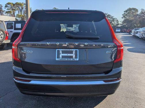 2024 Volvo XC90 B6 Ultimate Bright Theme 7-Seater