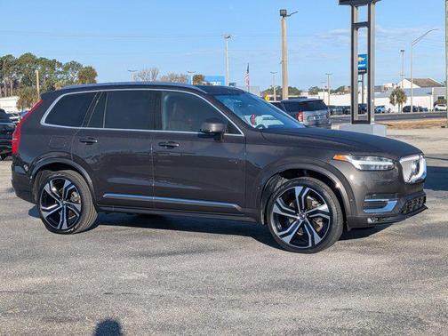 2024 Volvo XC90 B6 Ultimate Bright Theme 7-Seater