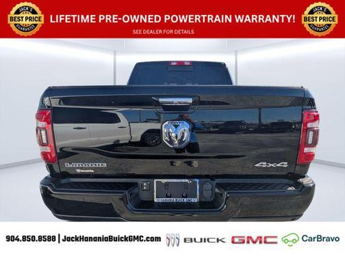 Diamond Black Crystal Pearlcoat 2021 RAM 2500 Laramie Crew Cab 4x4 6'4' Box