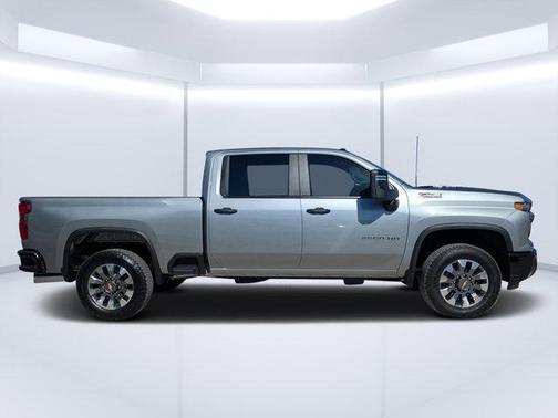 2025 Chevrolet Silverado 2500 Custom
