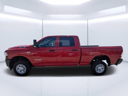 2022 RAM 2500 Tradesman Crew Cab 4x4 6'4' Box