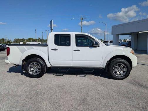 Glacier White 2020 Nissan Frontier SV