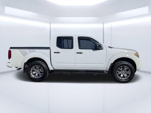 Glacier White 2020 Nissan Frontier SV