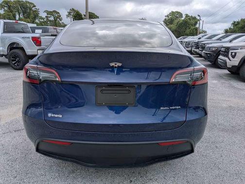 Deep Blue Metallic 2023 Tesla Model Y Long Range Dual Motor All-Wheel Drive