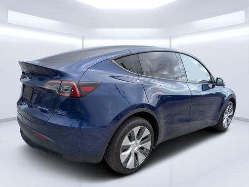 Deep Blue Metallic 2023 Tesla Model Y Long Range Dual Motor All-Wheel Drive