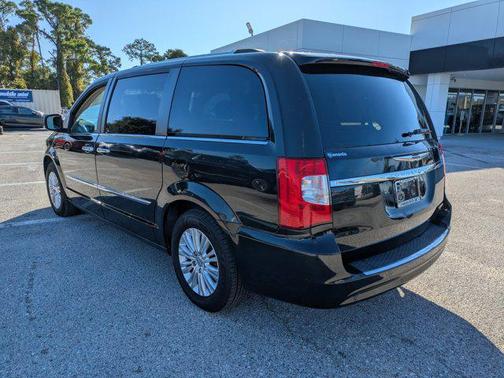 2014 Chrysler Town & Country Limited
