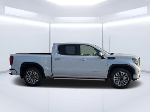 Glacier White Tricoat 2026 GMC Sierra 1500 Denali Ultimate