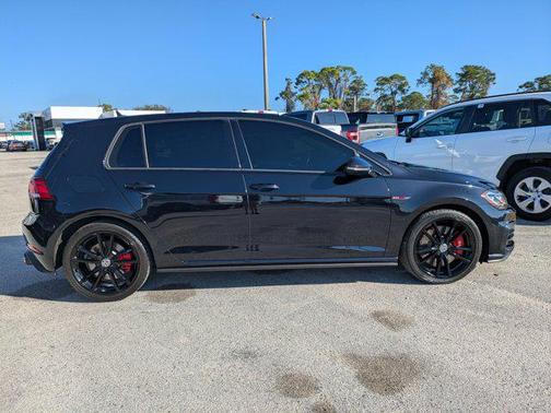 2021 Volkswagen Golf GTI 2.0T SE DSG
