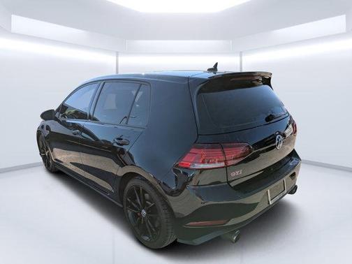 2021 Volkswagen Golf GTI 2.0T SE DSG