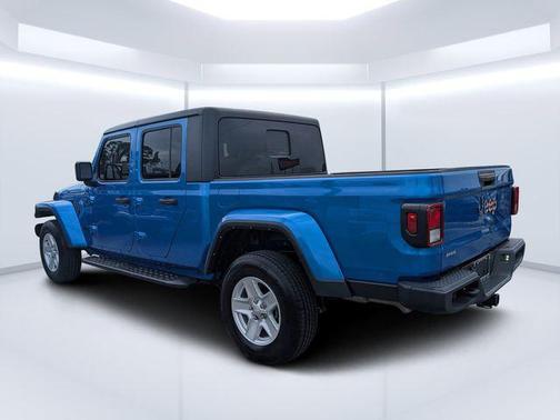 2022 Jeep Gladiator Sport S