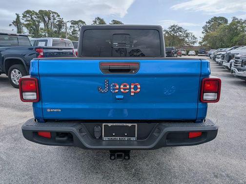 2022 Jeep Gladiator Sport S