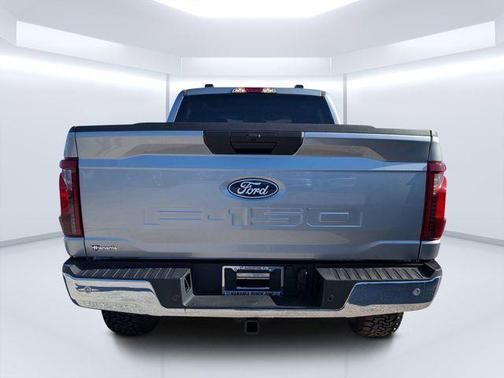 ICONIC SILVER METALLIC 2025 Ford F-150 XLT