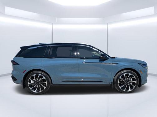 2025 Lincoln Nautilus Black Label