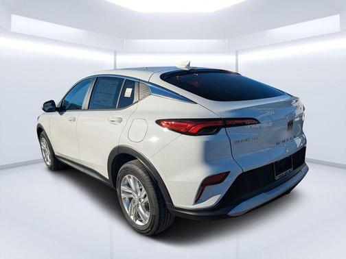 Summit White 2026 Buick Envista Preferred FWD