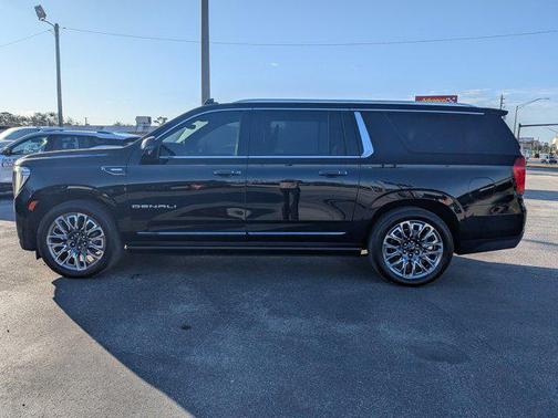 2023 GMC Yukon XL Denali Ultimate