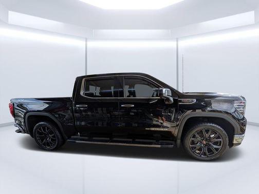 Onyx Black 2022 GMC Sierra 1500 SLT