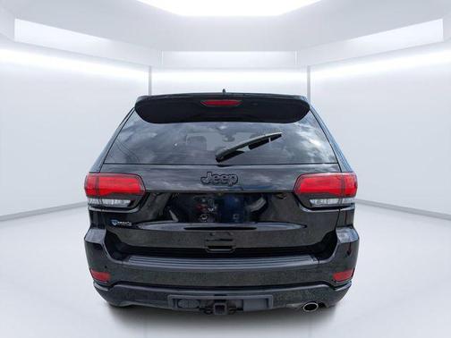 Diamond Black Crystal Pearlcoat 2019 Jeep Grand Cherokee Altitude