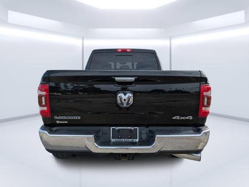 2022 RAM 2500 Laramie Crew Cab 4x4 6'4' Box