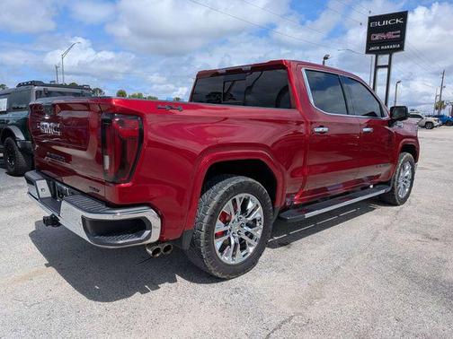 Cayenne Red Tintcoat 2022 GMC Sierra 1500 SLT