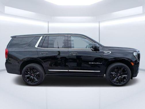 Onyx Black 2022 GMC Yukon Denali