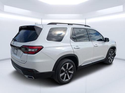 2023 Honda Pilot AWD Elite