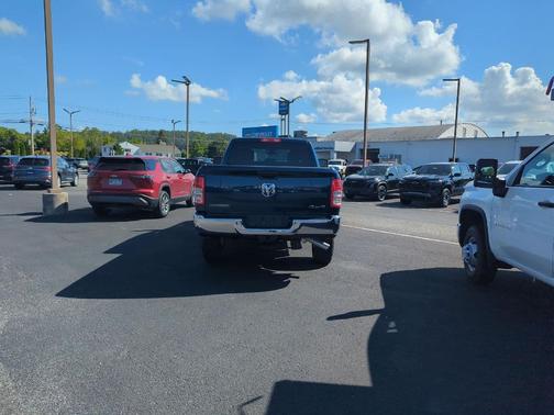 2024 RAM 2500 Big Horn Crew Cab 4x4 6'4' Box