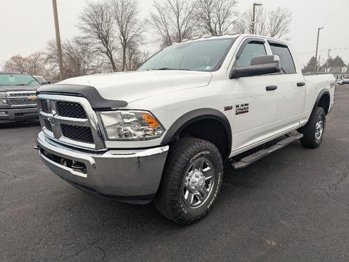 2018 RAM 2500 Tradesman Crew Cab 4x4 6'4' Box