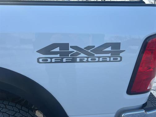 2018 RAM 2500 Tradesman Crew Cab 4x4 6'4' Box