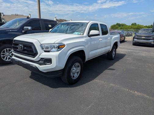 2022 Toyota Tacoma SR