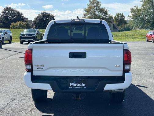 2022 Toyota Tacoma SR