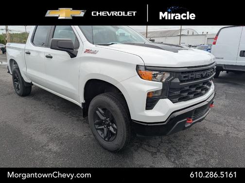 Summit White 2022 Chevrolet Silverado 1500 Custom Trail Boss