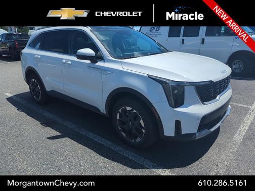 Glacial White Pearl 2025 Kia Sorento S