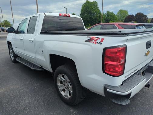 Summit White 2018 Chevrolet Silverado 1500 2LT