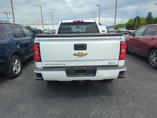 Summit White 2018 Chevrolet Silverado 1500 2LT