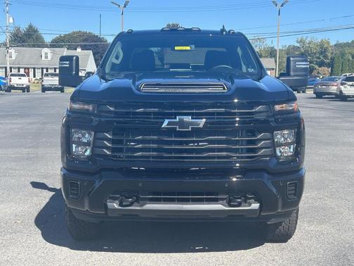 2026 Chevrolet Silverado 2500 Custom