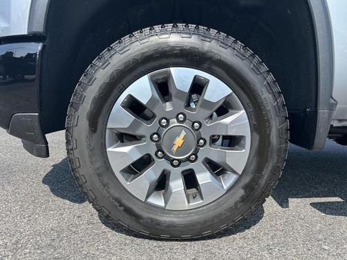 2025 Chevrolet Silverado 2500 Custom