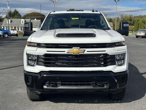 2026 Chevrolet Silverado 2500 Custom
