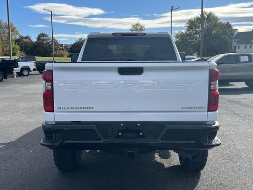 2026 Chevrolet Silverado 2500 Custom