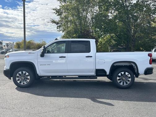 2026 Chevrolet Silverado 2500 Custom