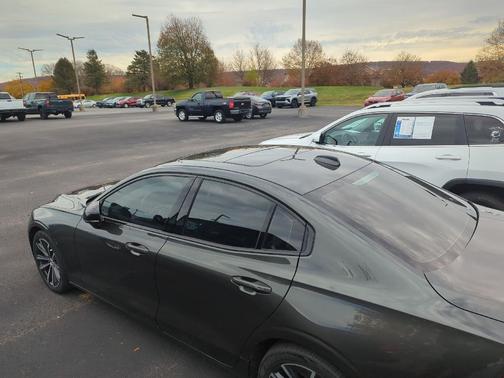 2022 Volvo S60 T5 Momentum