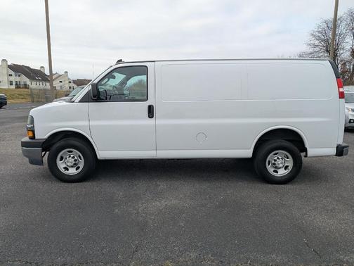 2024 Chevrolet Express 2500 RWD 2500 Regular Wheelbase WT