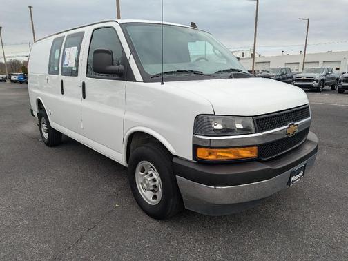 2024 Chevrolet Express 2500 RWD 2500 Regular Wheelbase WT