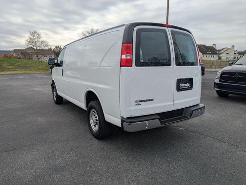 2024 Chevrolet Express 2500 RWD 2500 Regular Wheelbase WT